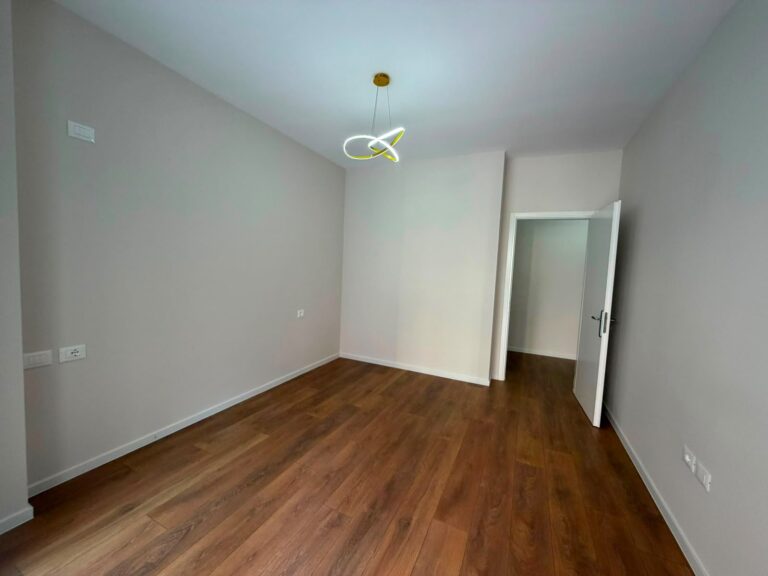 Shitet 1+1+ballkon – Astir, Bar 2 Palmat – 112milion lek