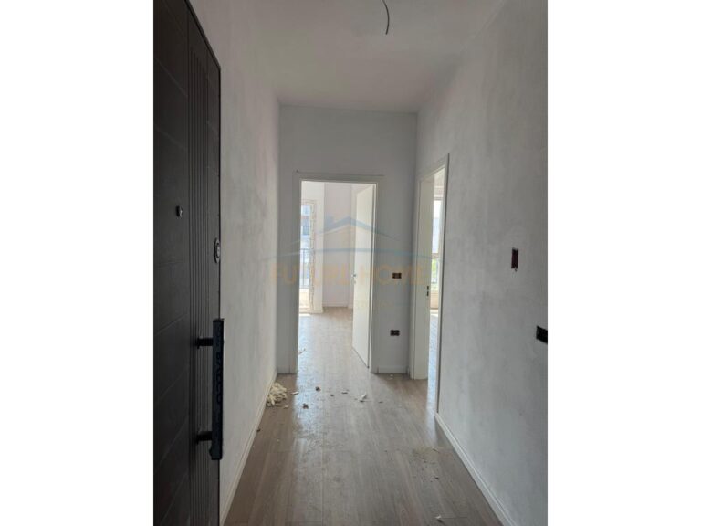 Shitet, Apartament 1+1, prane Shkolles Osman Myderizi,