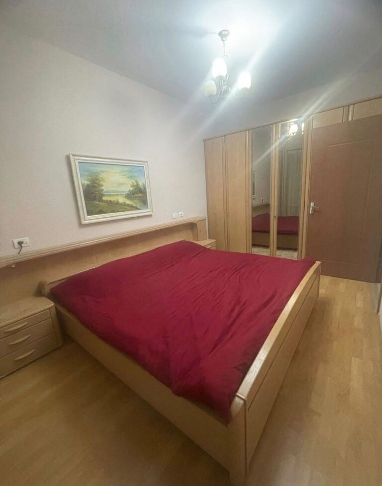 Me qera 2+1 Pallatet Çabej