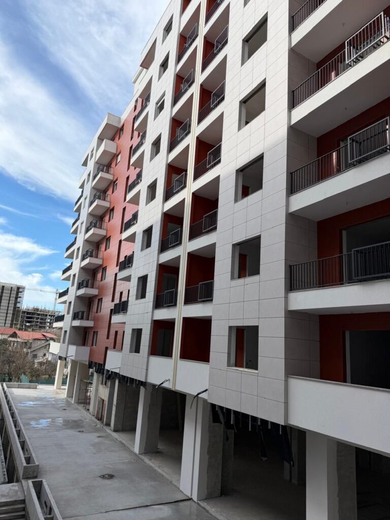 APARTAMENT NE SHITJE 1+1 SPACE CITY PASKUQAN