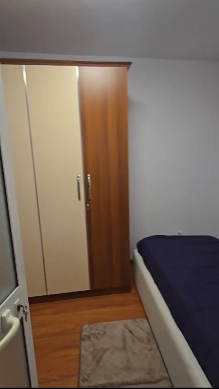 🏡 JEPET ME QIRA APARTAMENT 3+1 + POST PARKIMI – PORCELAN 📍 Porcelan, Tiranë Ofrohet me qira apartament 3+1 +post prane baneses, ne Porcelan