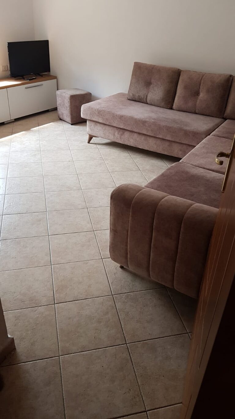 Apartament me qera