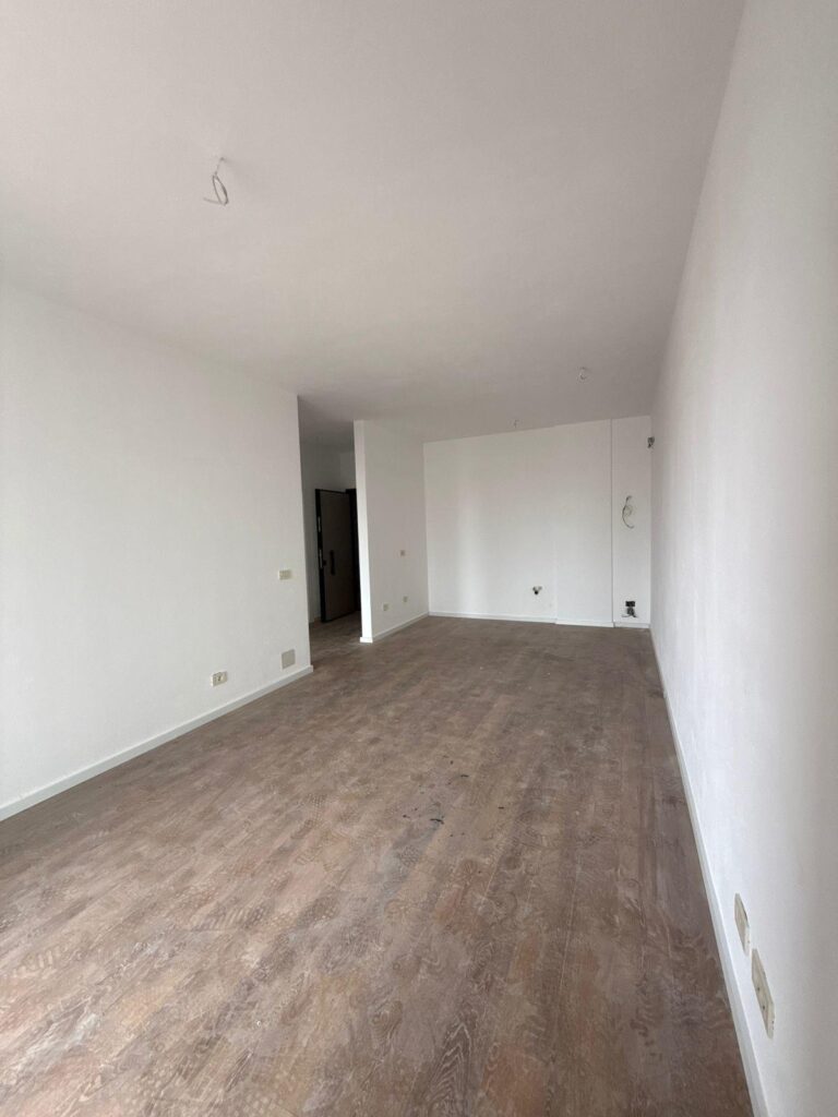 Zyrë me qira te Rezidenca Mine Peza – foto 3