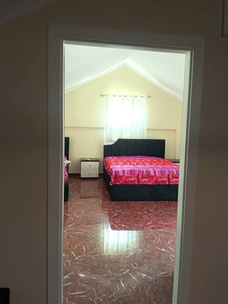 Apartament 1+1 me qera te Rruga e Elbasanit — 65,000 lekë/muaj
