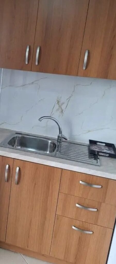 ❌ E DHËNË — Apartament 1+1 me qera te Rruga e Dibrës — 30,000 lekë/muaj