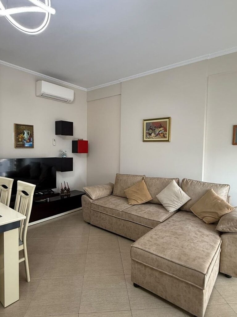 Apartament 1+1 me qira në Rrugën e Kavajës, Tiranë – foto 1