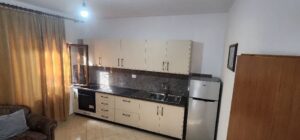 Apartament 1+1 me qira në Yzberisht, Tiranë – foto 1