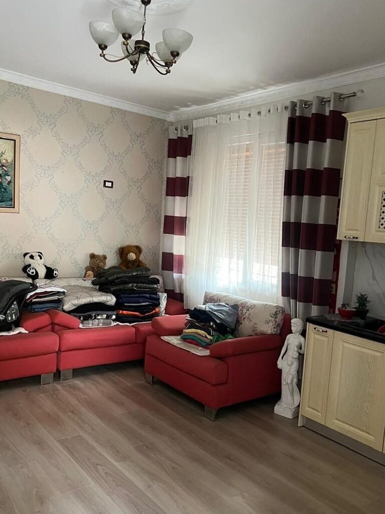 Apartament 1+1 me qera te Rruga e Dibrës — 50,000 lekë/muaj