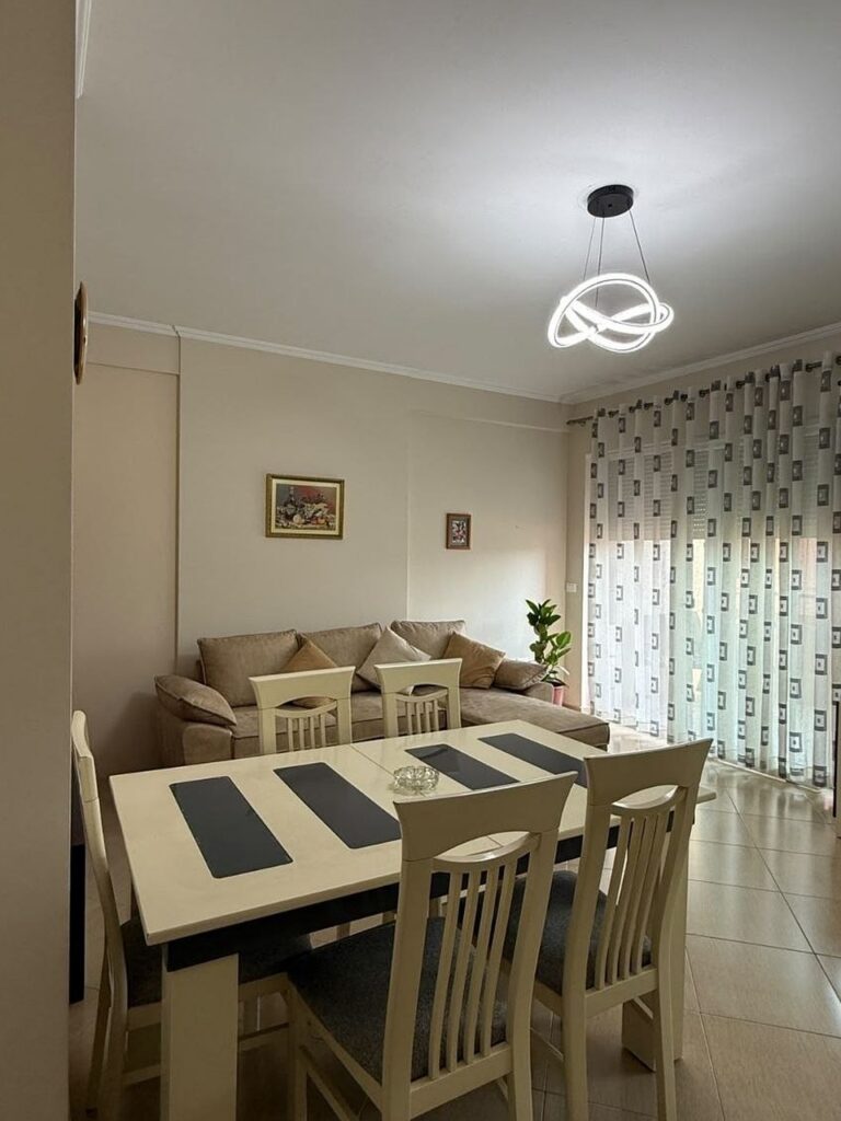 Apartament 1+1 me qira në Rrugën e Kavajës, Tiranë – foto 2