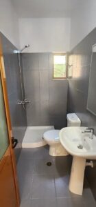Apartament 1+1 me qira në Yzberisht, Tiranë – foto 3