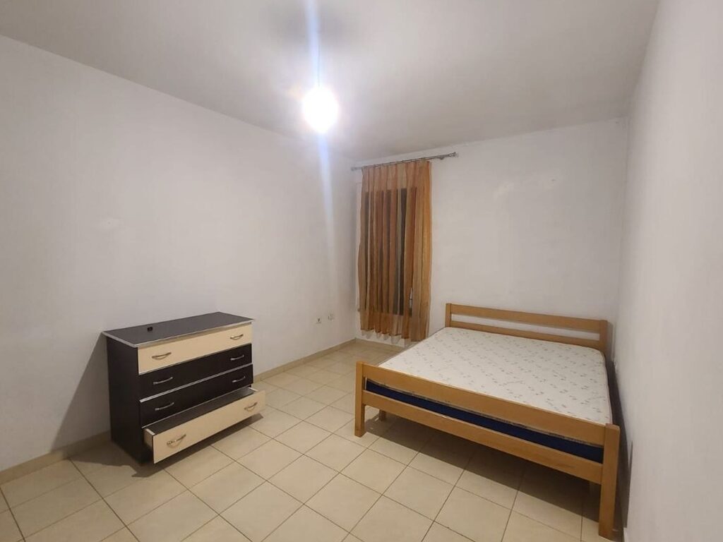 Apartament 1+1 me qira në Yzberisht, Tiranë – foto 4
