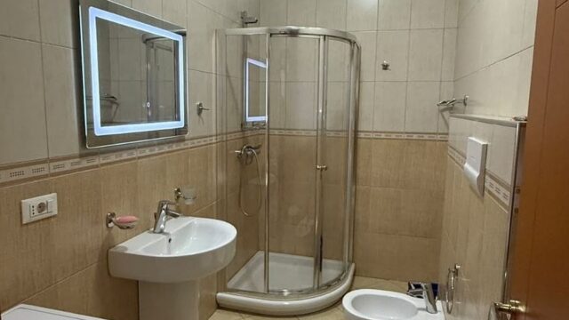 Apartament 1+1 me qira në Rrugën e Kavajës, Tiranë – foto 5