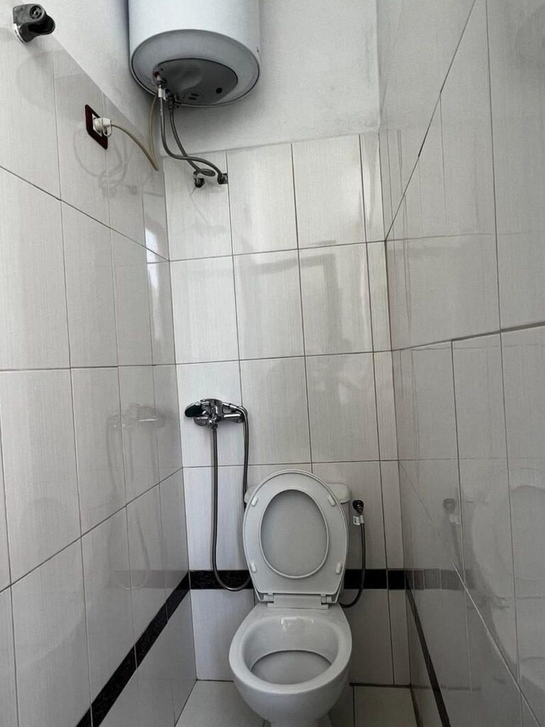 Garsonierë me qira te Rruga 5 Maji, Tiranë – foto 5
