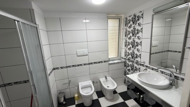 Dyqan me qira në Shkodër – foto 1