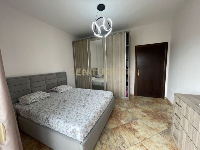 JEPET ME QIRA APARTAMENT 1+1 NE PLAZH RROTA KUQE, DURRES!