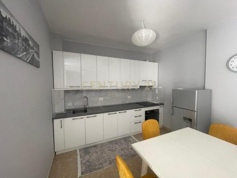 Apartament 2+1 me Qira pranë Pelikanit në Plazh