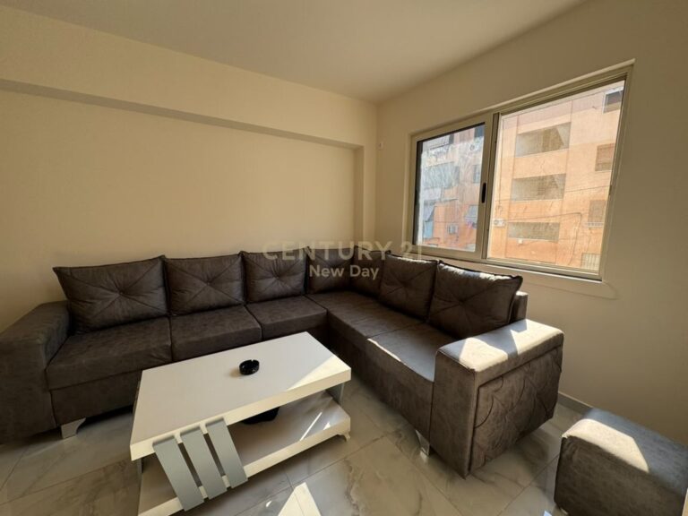 Apartament 2+1 Me Qira Te Stadiumi, Durrës – 490 | 90 m²