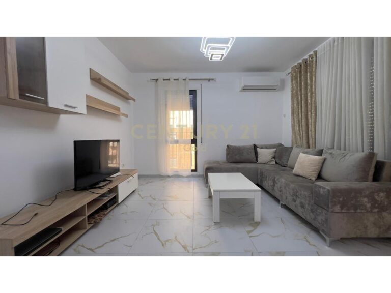 JAPIM ME QIRA APARTAMENT + POST PARKIMI TEK TREGU ELEKTRIK!!