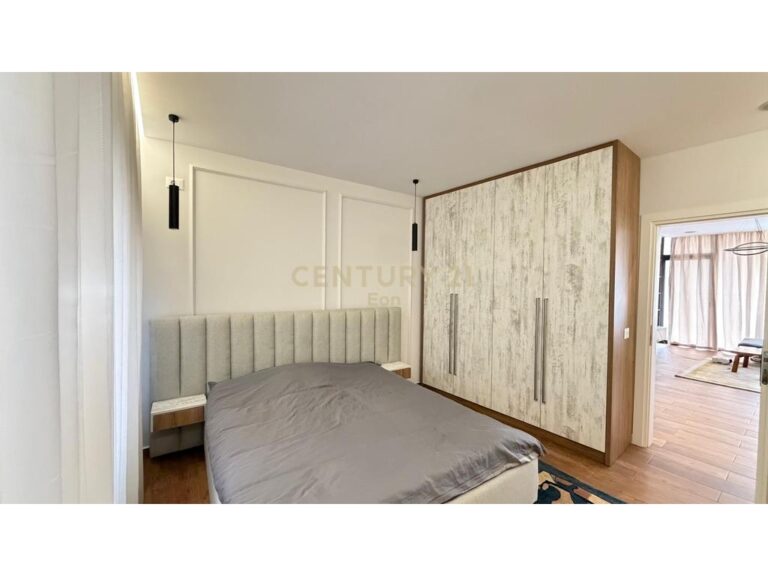 JEPET ME QIRA APARTAMENT 2+1+2 ME PAMJE DETI, VILA E ZOGUT DURRES ! 700 € /Muaj