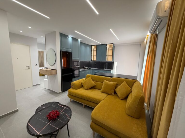 ✨ Shitet apartament luksoz 1+1 me garazh dhe pamje nga deti në Vlorë!