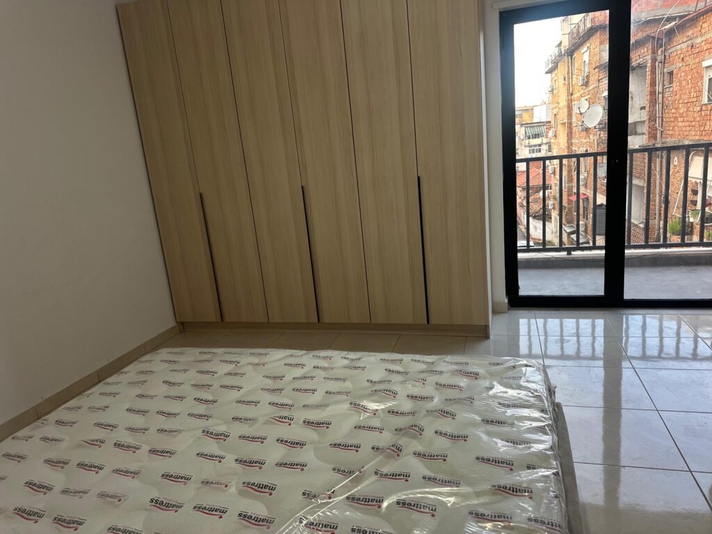 Apartament 1+1 me qira te Vila Gold, Tiranë – foto 3
