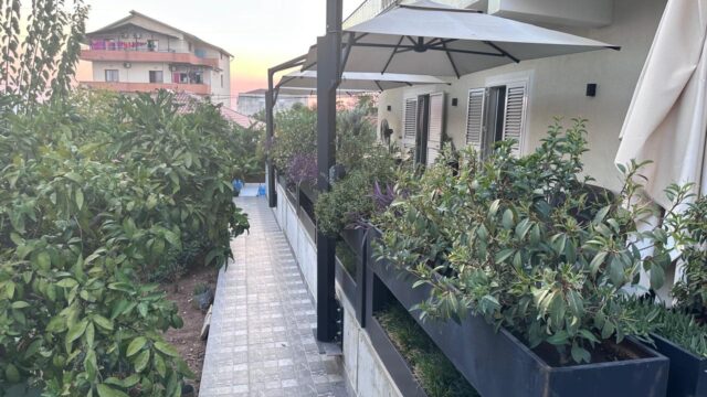 Vilë dykatëshe në shitje – foto 3