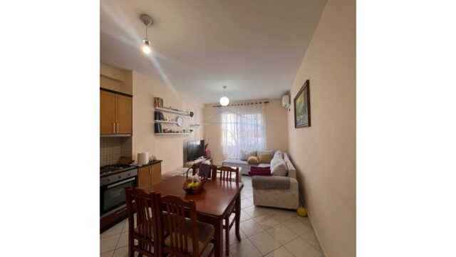 Apartament 1+1 në shitje pranë Vilës L, Unaza e Re, Tiranë – foto 1