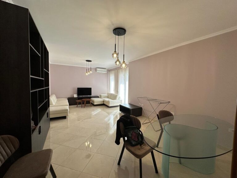 KOMPLEKSI KONTAKT, APARTAMENT PËR SHITJE 2+1+2‼️