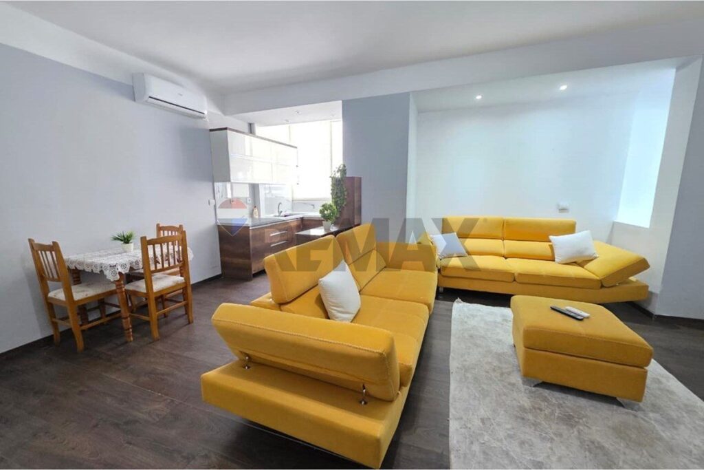 Apartament 2+1+2 me qira në Vlorë – foto 2