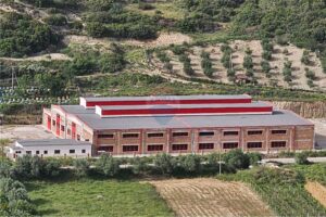 Dyqan me qira për parukeri në Myslym Shyri, Tiranë – foto 4