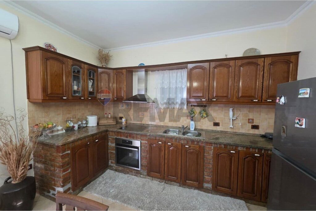 Vilë në shitje – foto 2