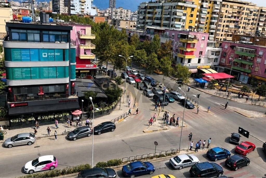 Dyqan – Për Shitje – Rruga e Kavajës, Tiranë(ID: 530471016-90)