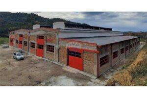 Dyqan me qira për parukeri në Myslym Shyri, Tiranë – foto 6