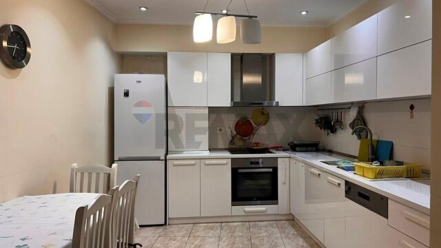 L_d872b310-a3bd-43d3-8100-58903fb5eea5-1