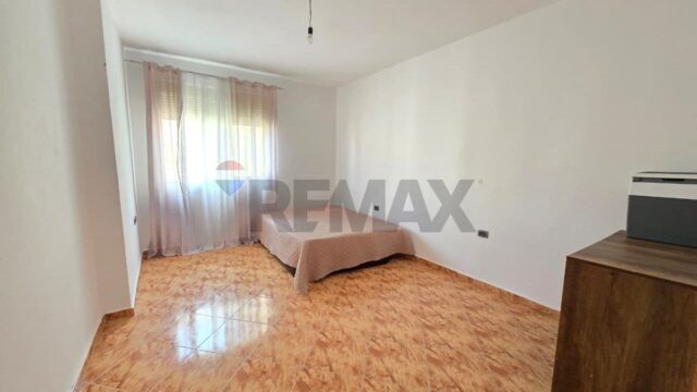 Apartament 2+1+2 me qira në Vlorë – foto 10
