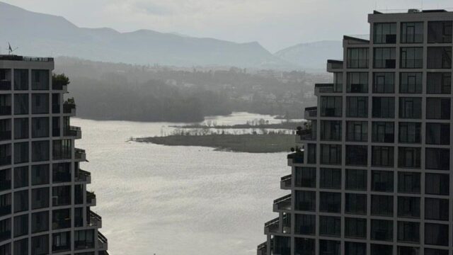 Apartament me verandë te Lake View Residence – foto 1