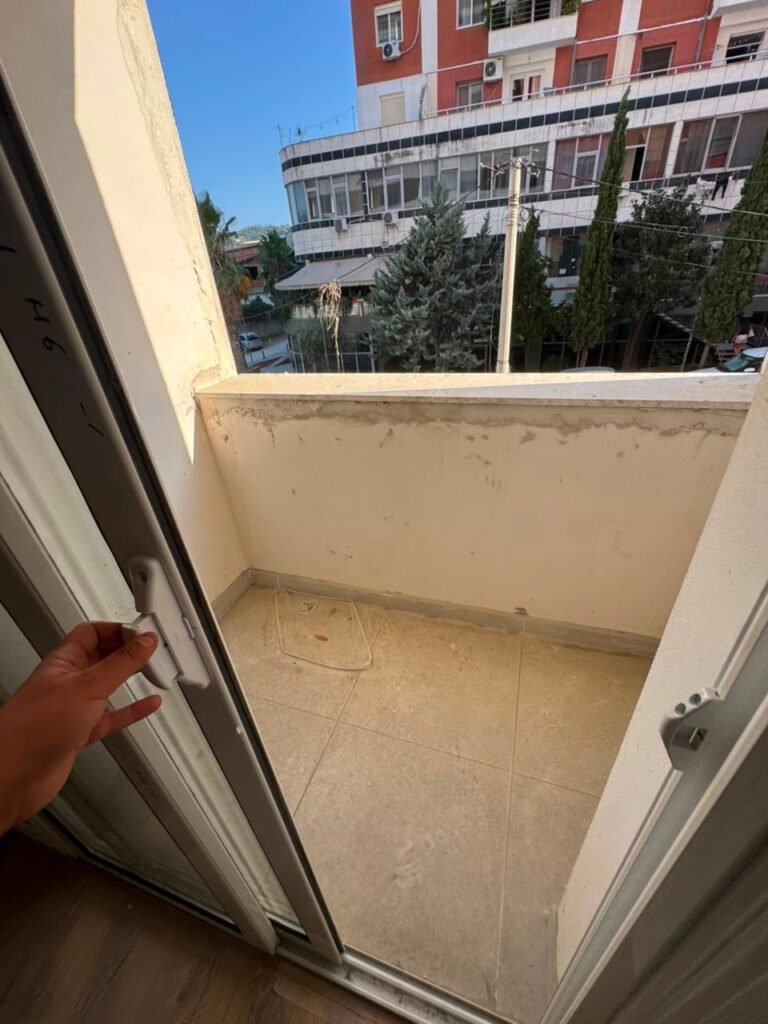 Apartament 2+1 në shitje në Yzberisht, Tiranë