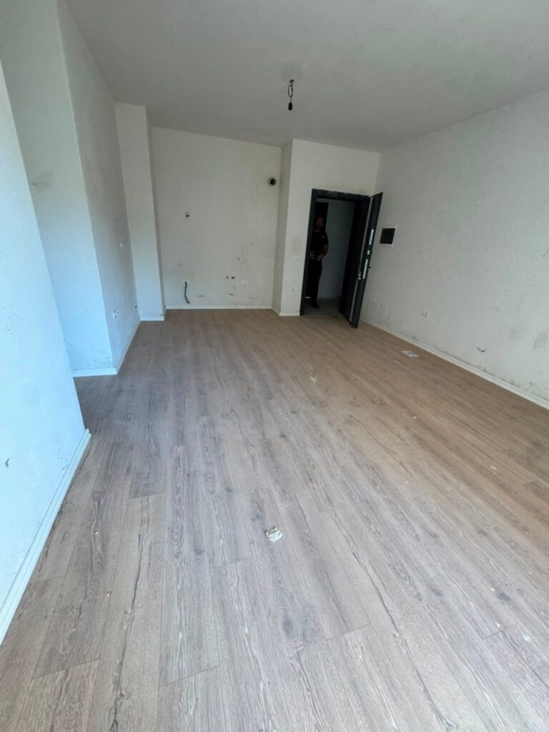 Apartament 2+1 në shitje në Yzberisht, Tiranë