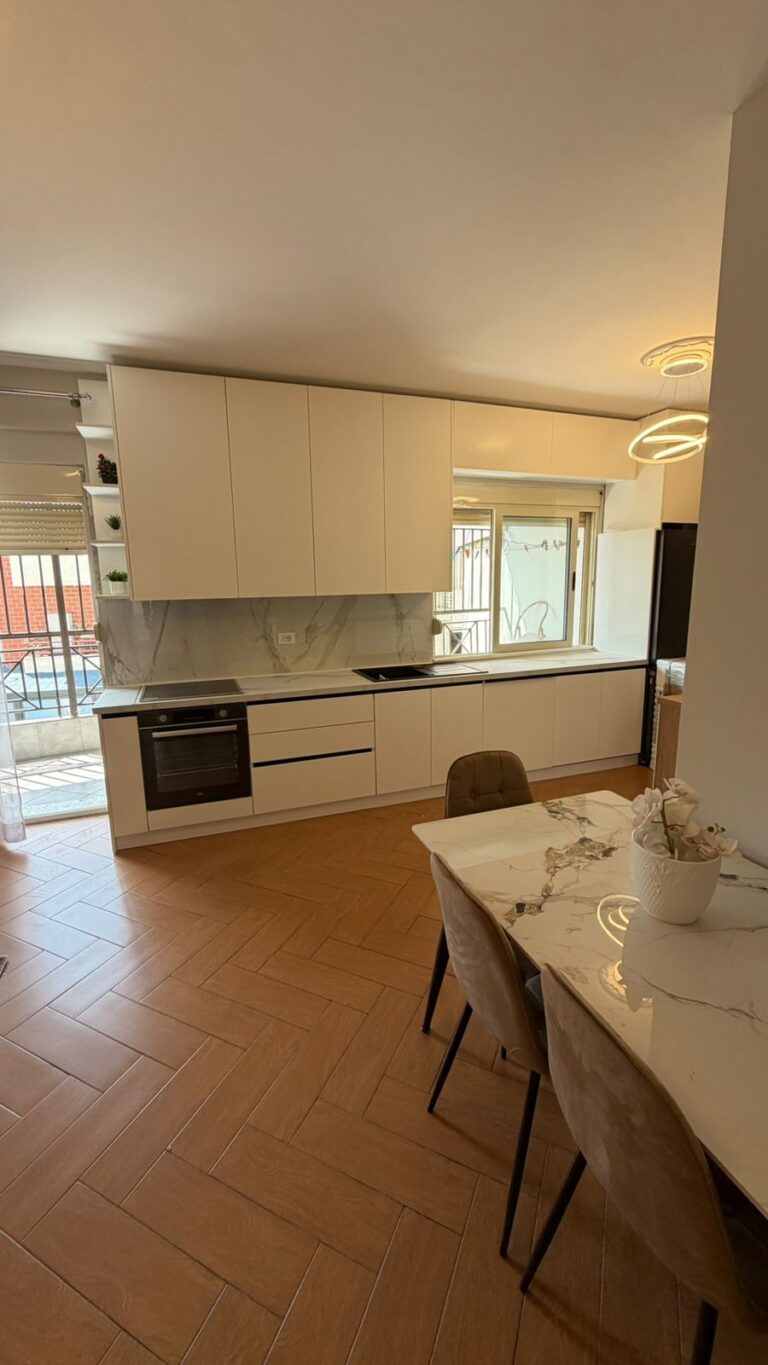 SHITET APARTAMENT 2+1+2 TEK SELVIA,TIRANE!