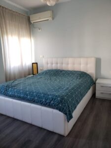 Apartament 2+1 me qira në Komunën e Parisit, Tiranë – foto 5