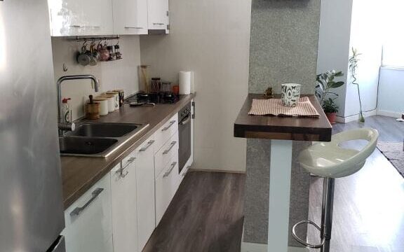 Apartament 2+1 me qira në Komunën e Parisit, Tiranë – foto 3