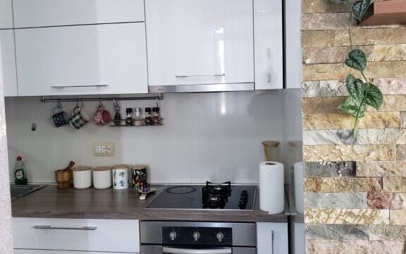 Apartament 2+1 me qira në Komunën e Parisit, Tiranë – foto 2