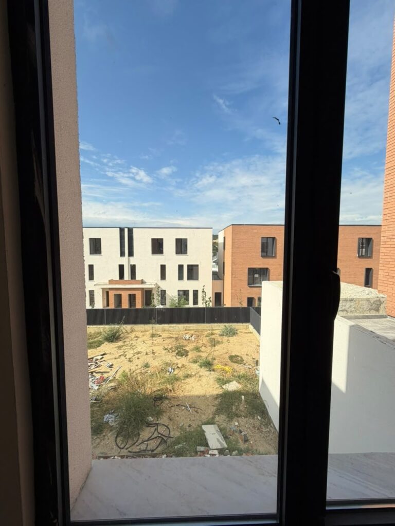 Duplex luksoz në shitje në Lundër pranë TEG, Tiranë