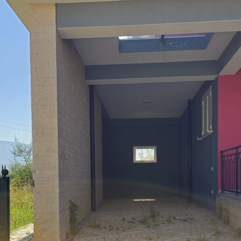 🏡 JEPET ME QIRA VILË MODERNE – PRANË TEG