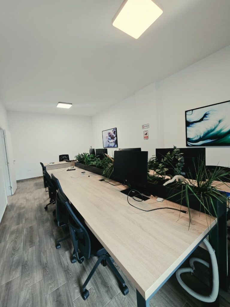 Zyrë 2+1 me qira te Kompleksi Square 21, Tiranë – foto 3