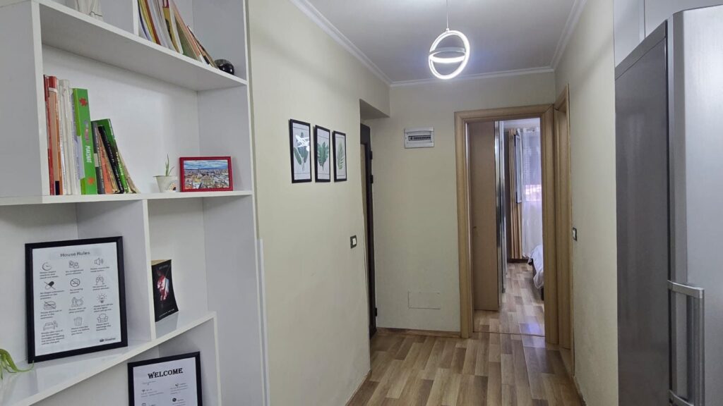 Apartament me qira në Myslym Shyri, Tiranë – foto 2