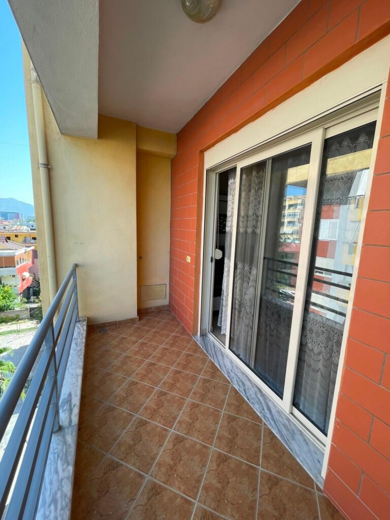 APARTAMENT ME QIRA 2+1+2 ASTIR VILA L