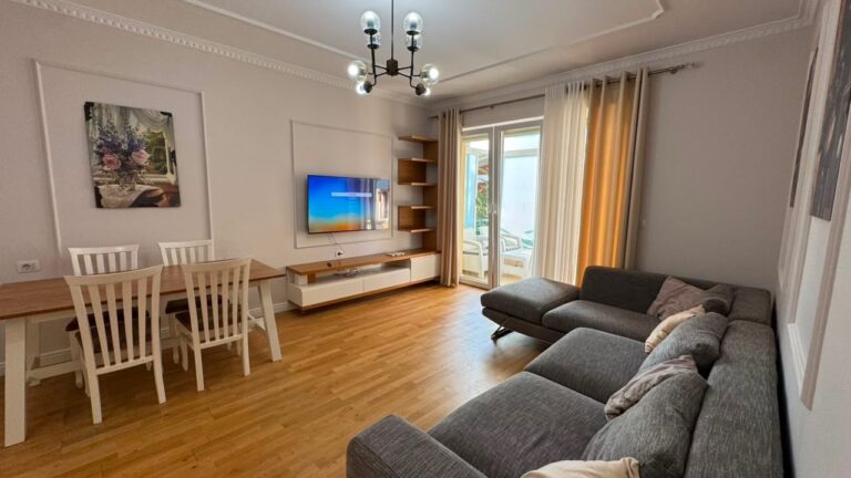 Shitet apartament 3+1+Parkim/Kopeshti Zoologjik