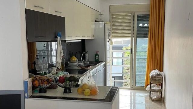 Apartament 2+1 me qira në Komunën e Parisit, Tiranë – foto 1