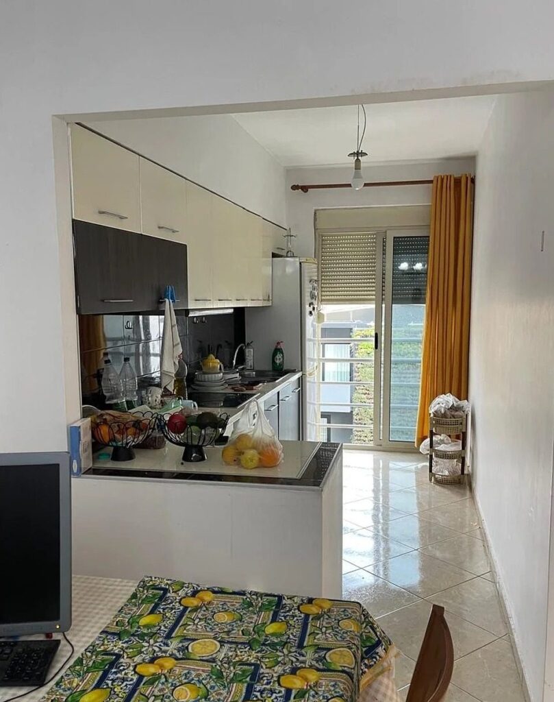 Apartament 2+1 me qera te Komuna e Parisit — 65,000 lekë/muaj